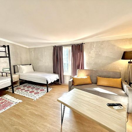 Arts Hotel Tbilisi Bilik gambar