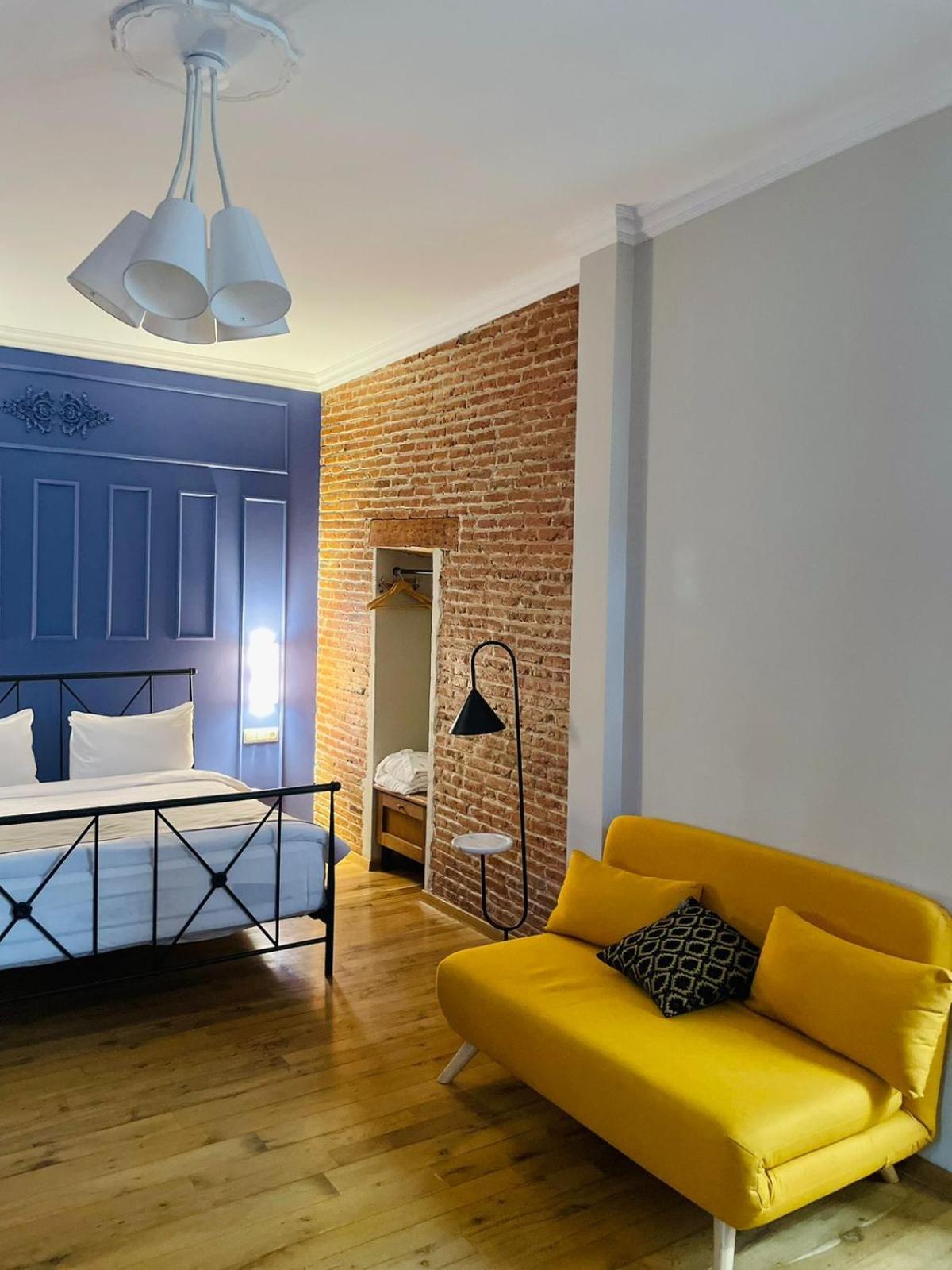Arts Hotel Tbilisi Luaran gambar